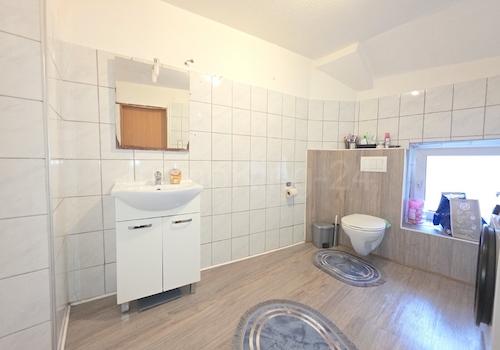 BADEZIMMER 2. OBERGESCHOSS