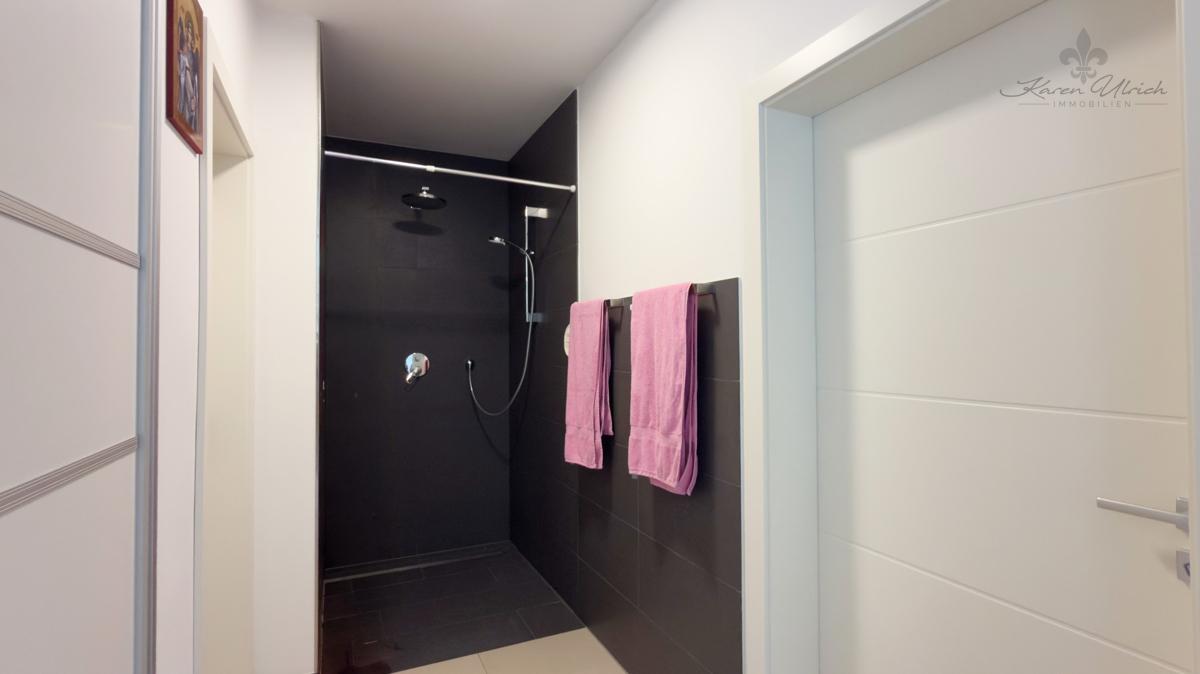 Dusche im Wellnesbad