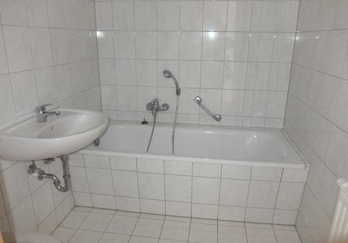 Bad mit Wanne