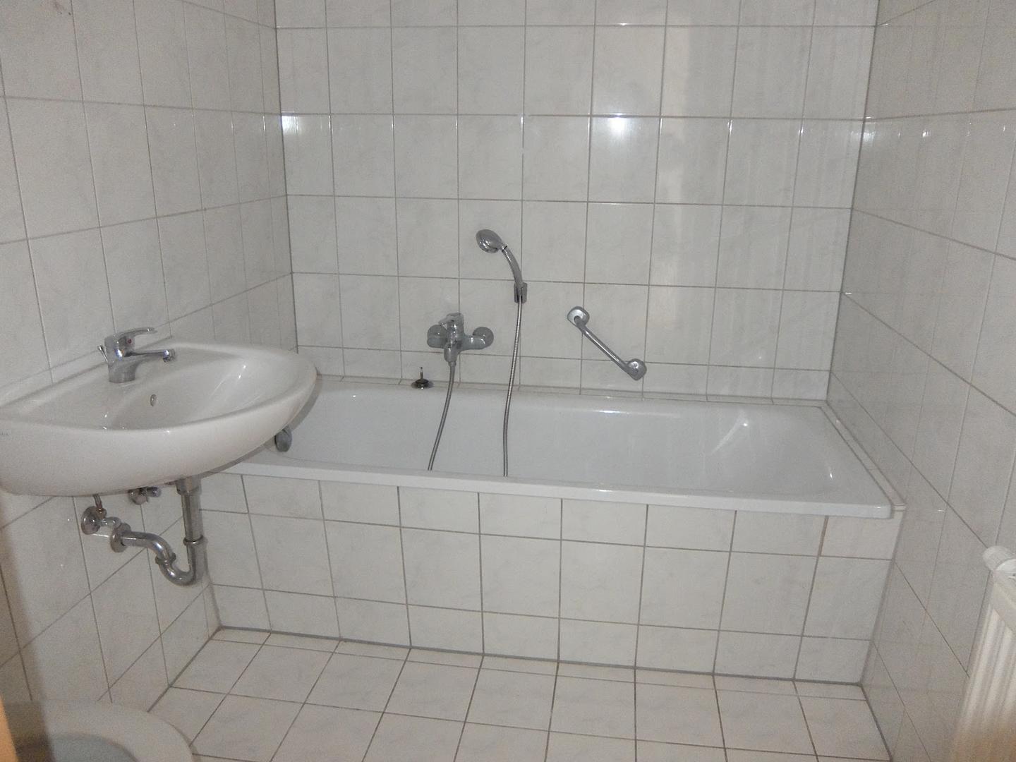 Bad mit Wanne