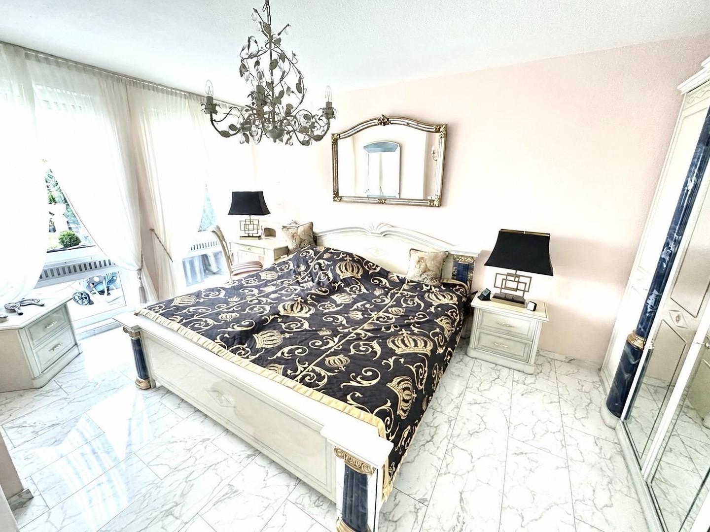 Schlafzimmer/Terrassenzugang 