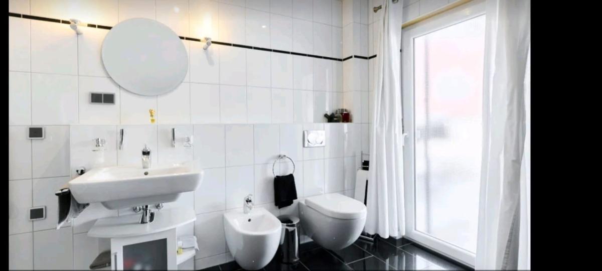 Badezimmer 2