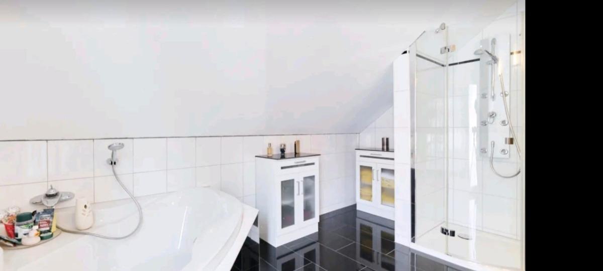Badezimmer 2