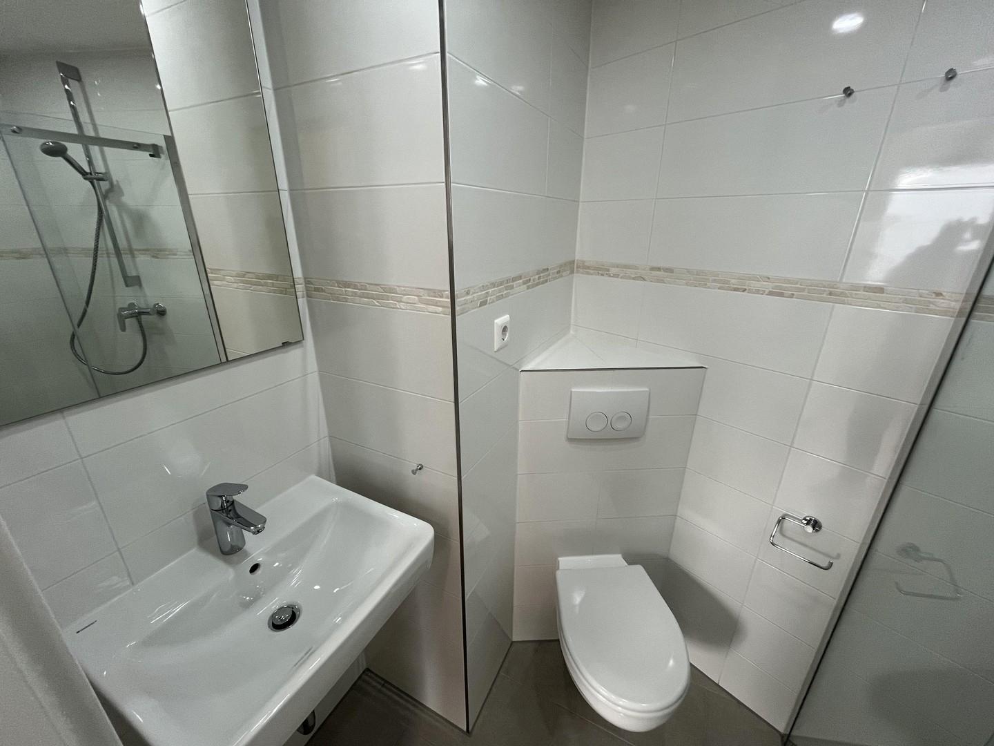 Studio 8 Badezimmer