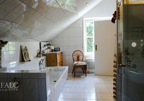 OG Badezimmer (virtuell bearbeitet)