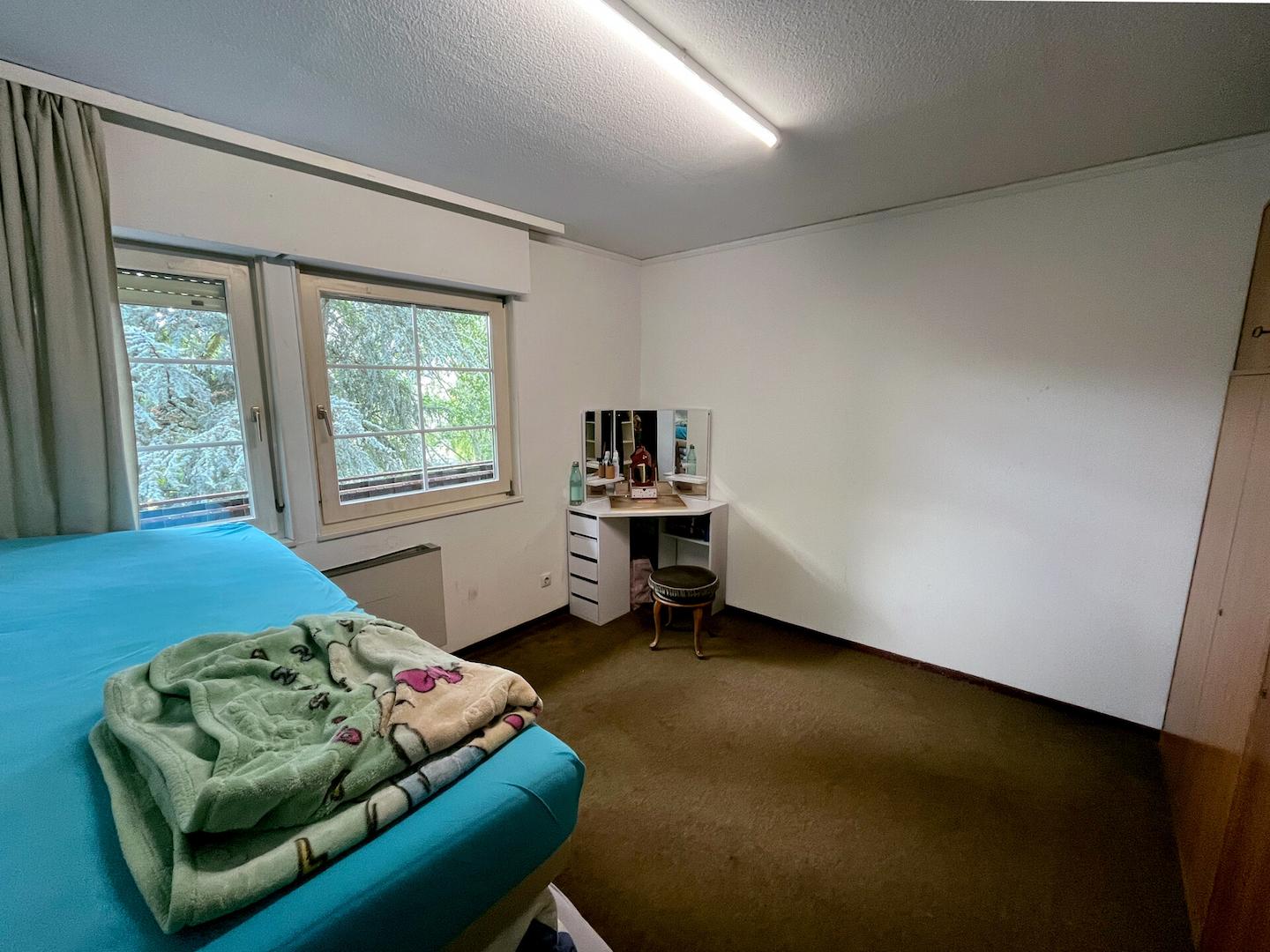 Schlafzimmer 1 (EG)