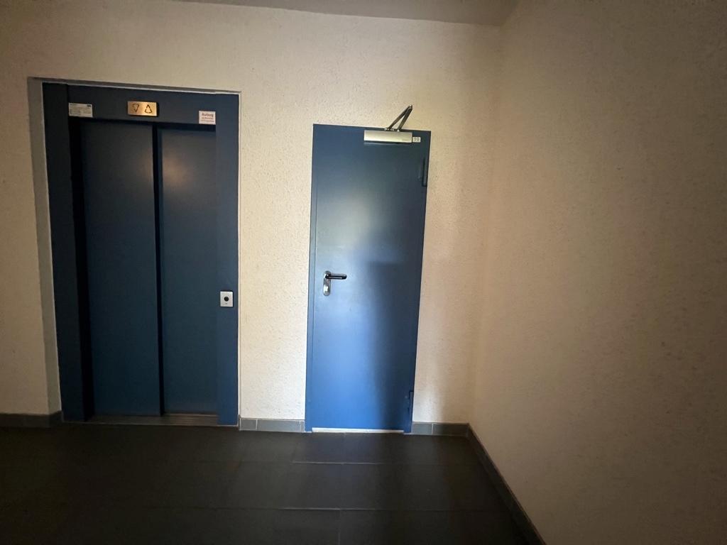 Abstellraum zur Wohnung mit Anschluss Waschmaschine