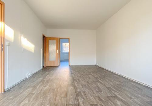 Wohnzimmer_Blick vom Balkon