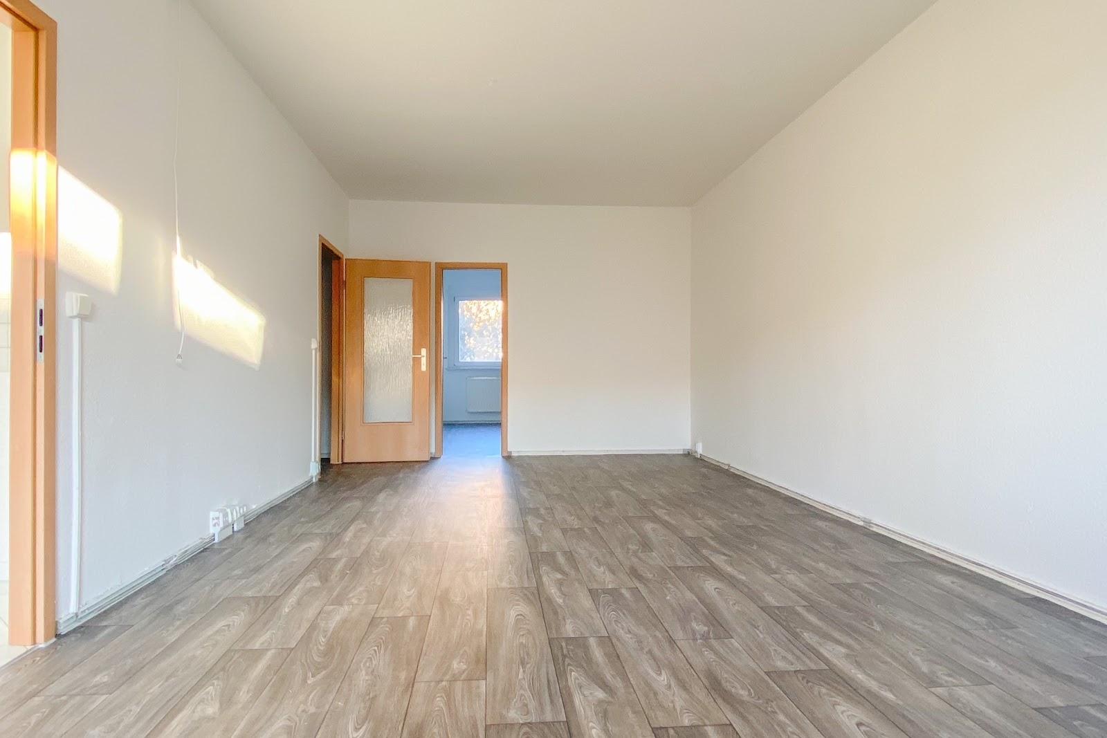 Wohnzimmer_Blick vom Balkon