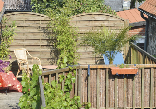 Terrasse mit Billiardtischzimm