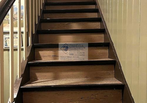I-Treppe ins OG