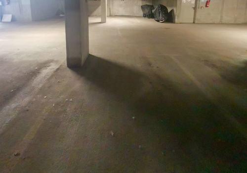Tiefgaragenstellplatz