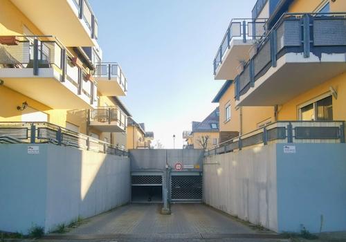 Tiefgarageneinfahrt