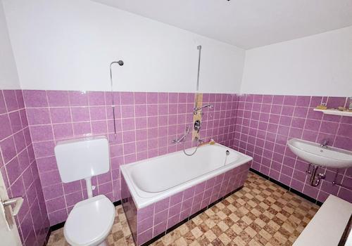 Haus Nr. 4 EG Wannenbad