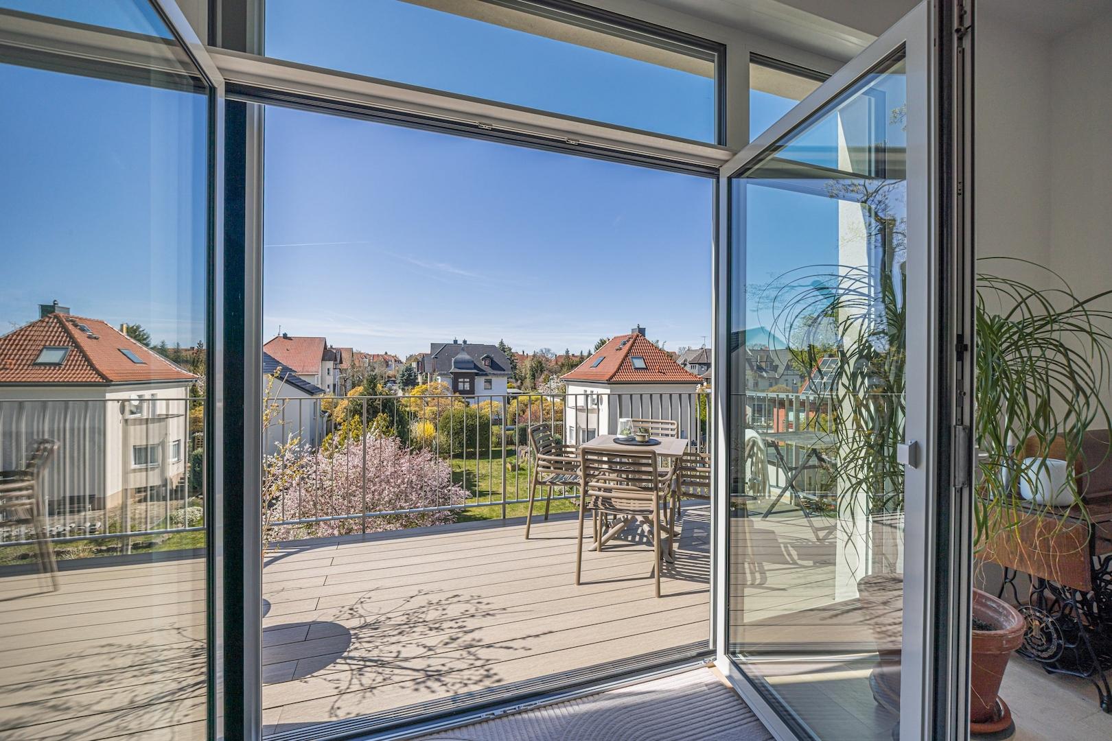 Eigentumswohnung | Blick zum Balkon