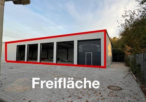 Freifläche vor den Lagern