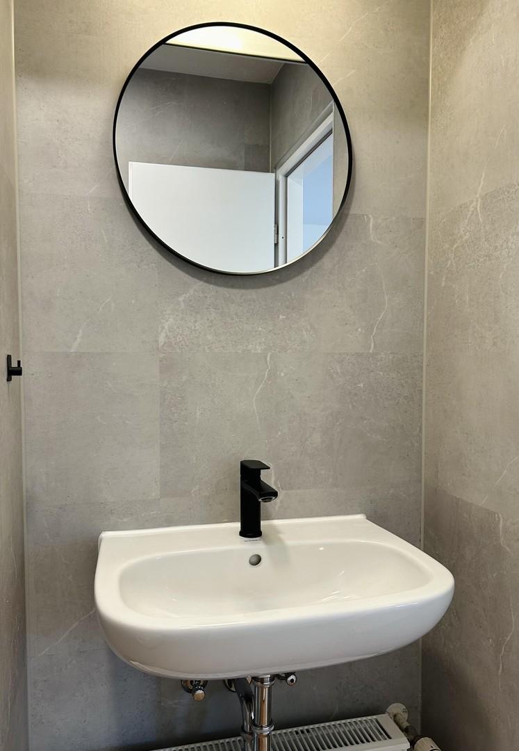 Badezimmer mit neuen Armaturen