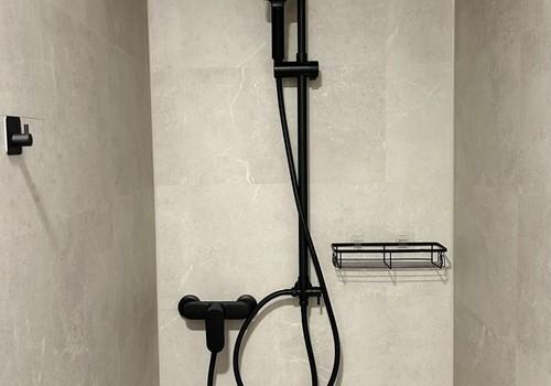 Badezimmer mit neuen Armaturen