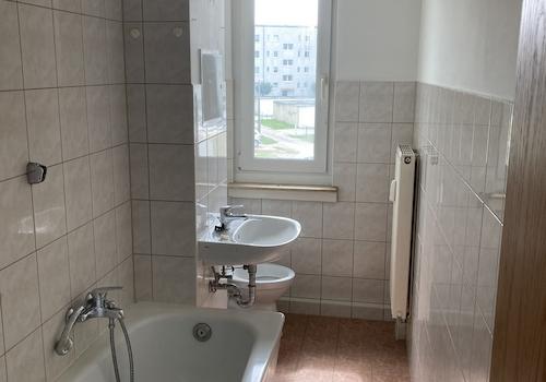 Bad mit Badewanne