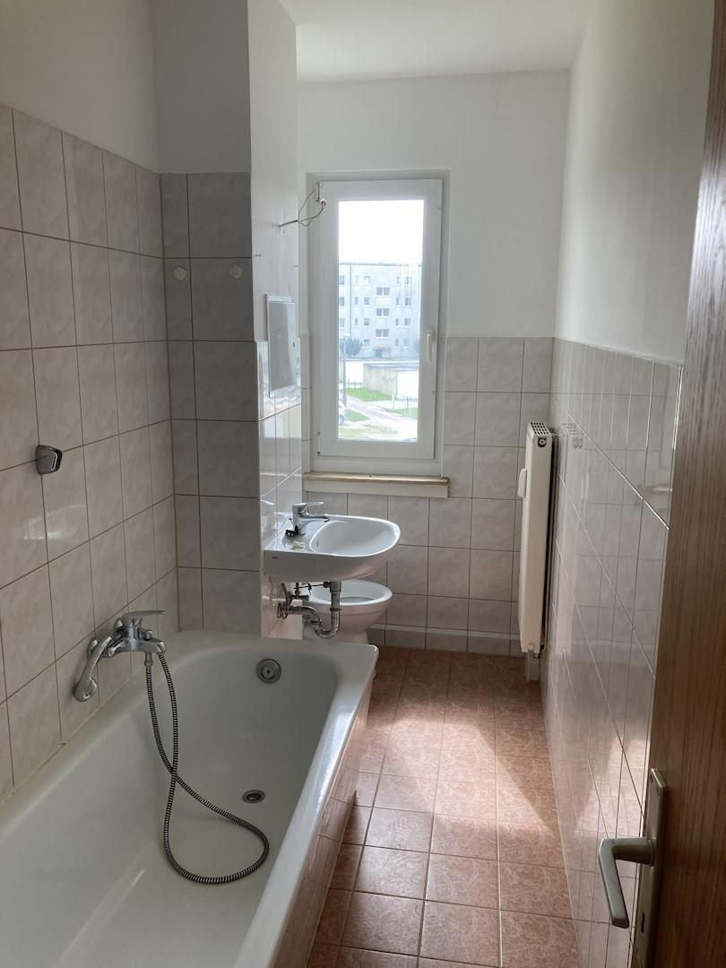 Bad mit Badewanne