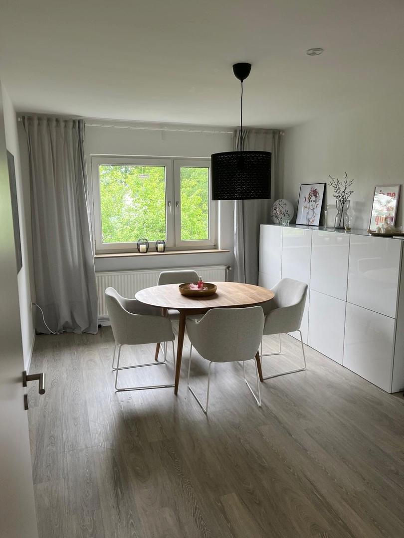 Wohn-/Esszimmer