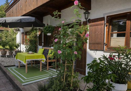Terrasse mit Bergblick