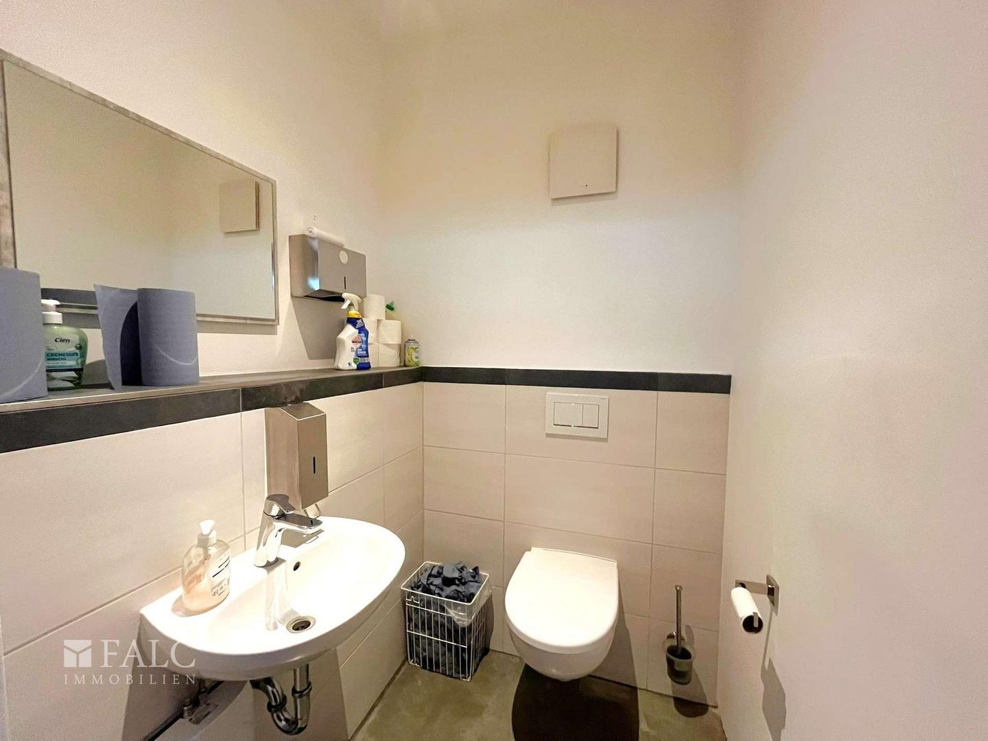 WC 2