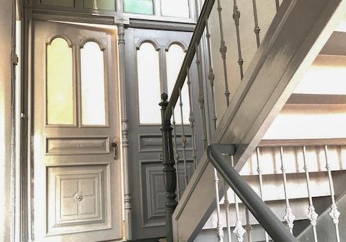 Gepflegter und historischer Hausflur