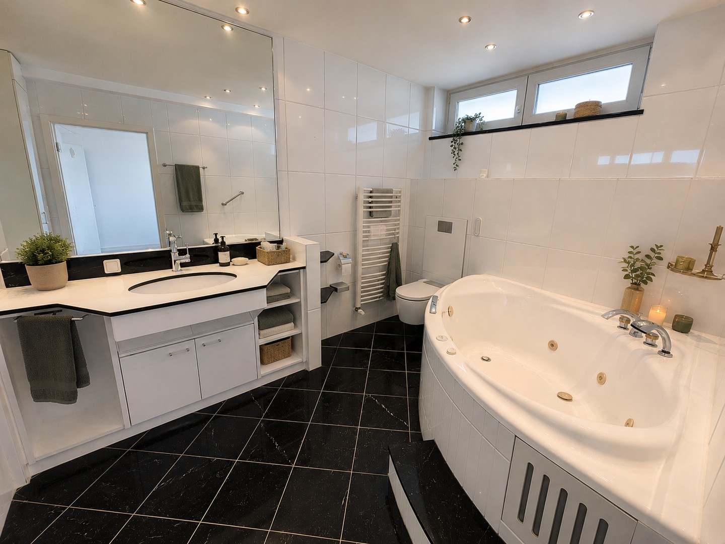 Badezimmer mit Whirlpool