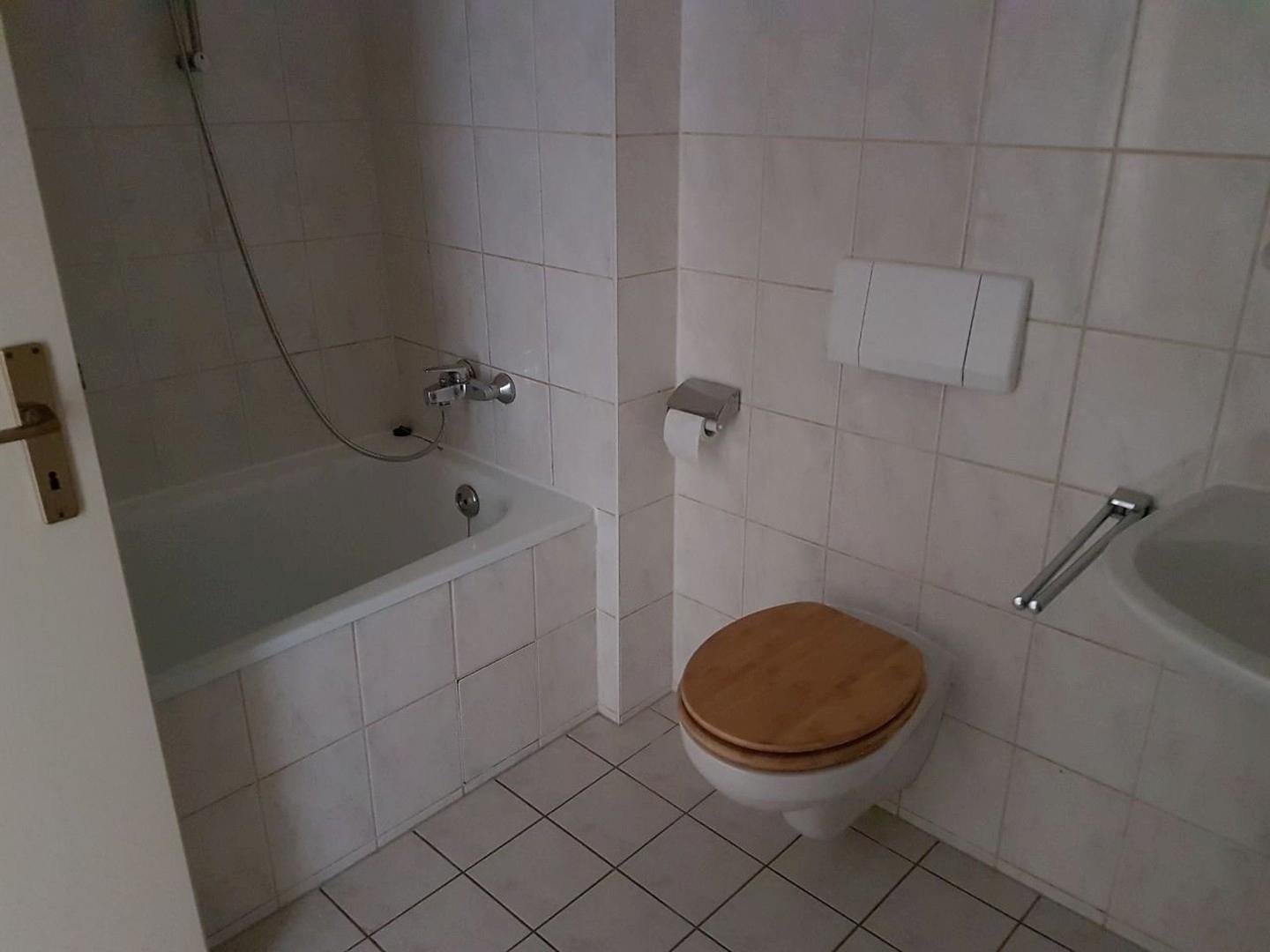 Bad mit Wanne