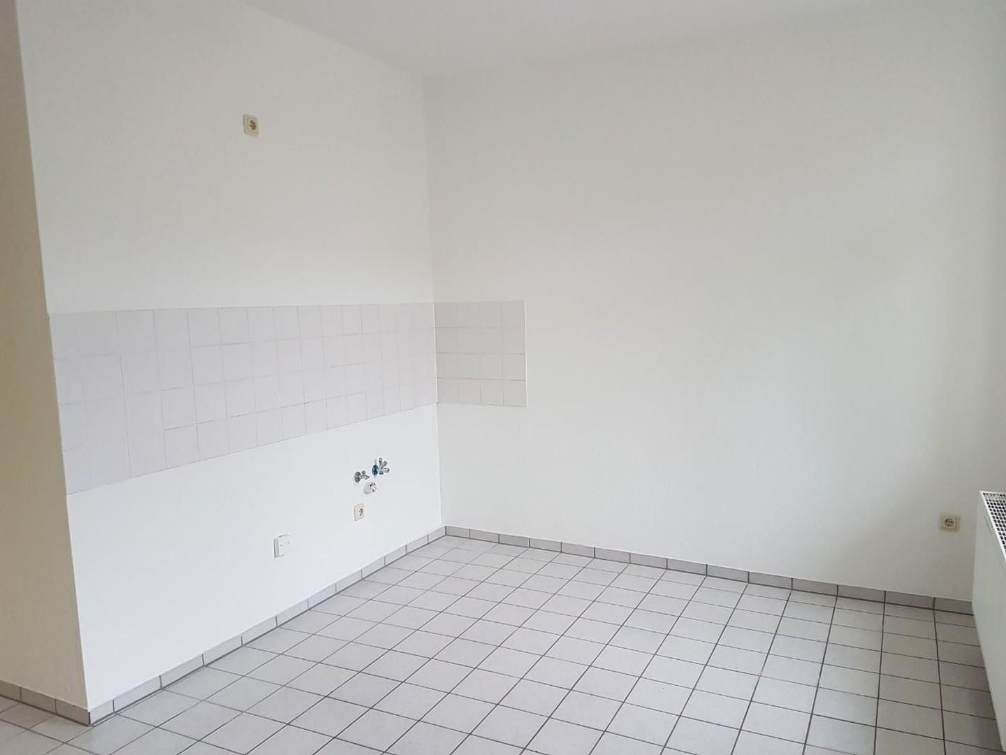 Küche mit Fliesenspiegel