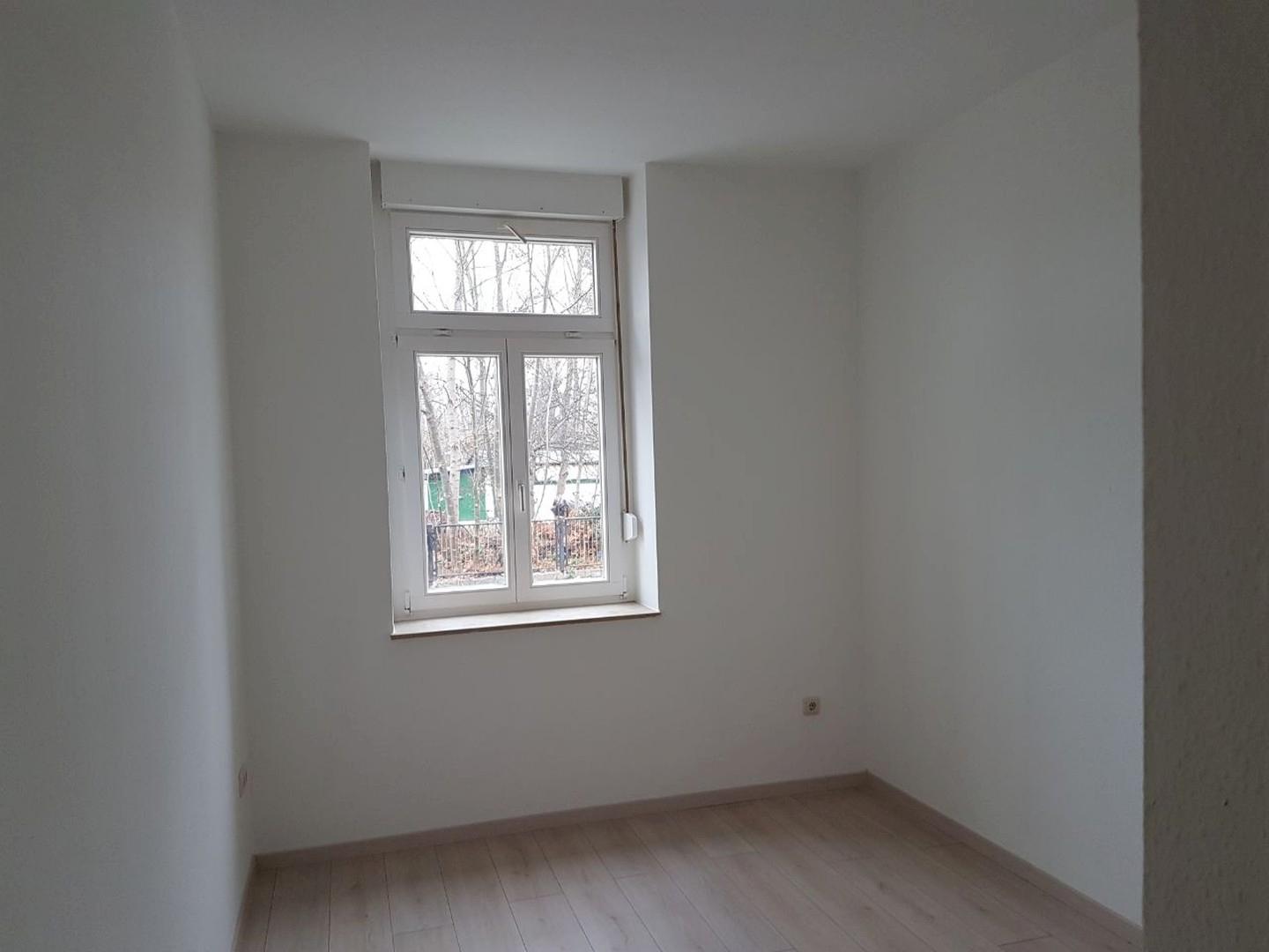 Wohnzimmer mit Trennwand