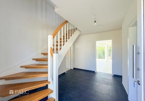 Flur mit Treppe