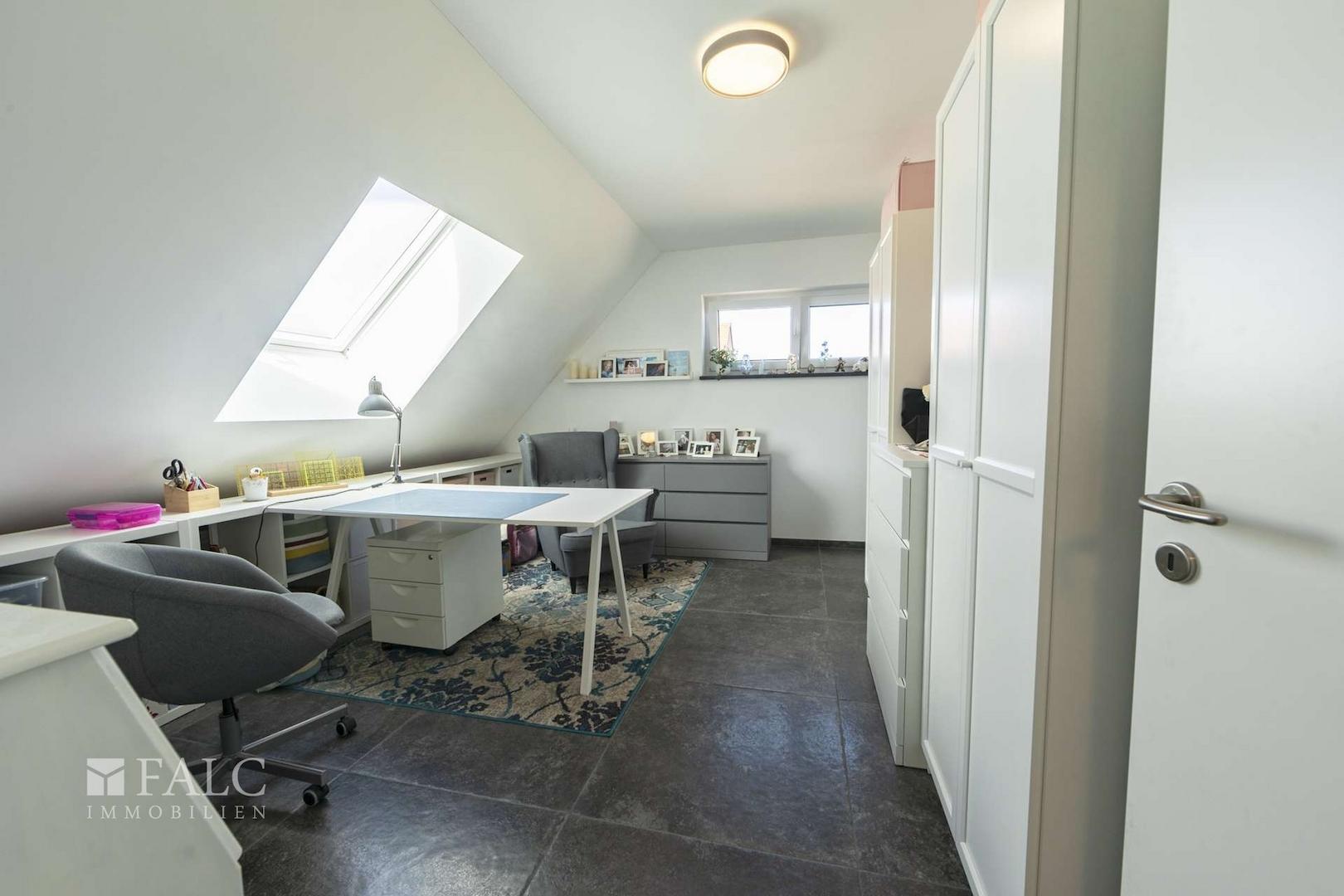 Büro Dachgeschoss