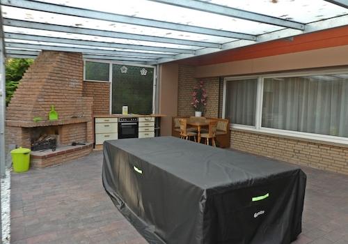 überdachte Terrasse