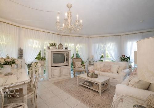 Großes Wohn- und Esszimmer