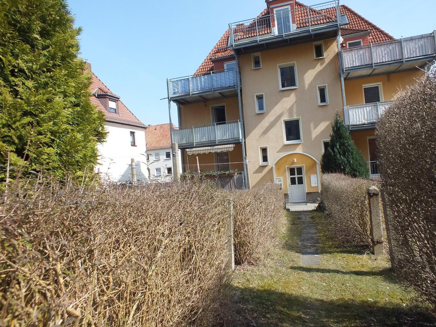 Blick vom Garten Richtung Haus