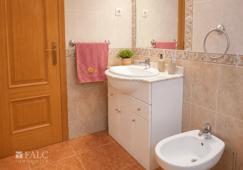 Badezimmer im ersten Stock
