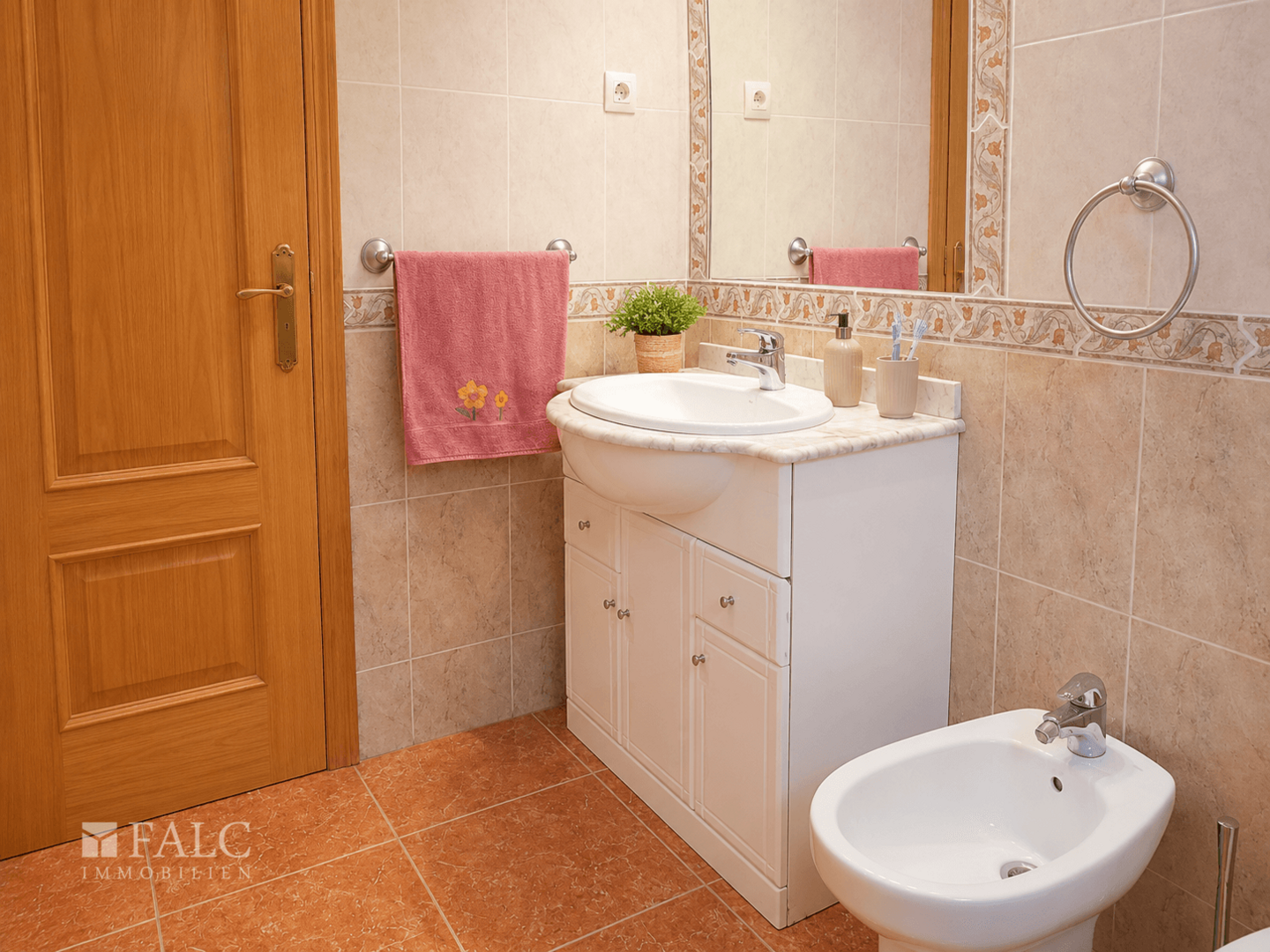 Badezimmer im ersten Stock