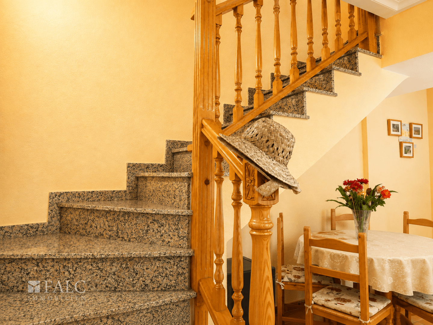 Treppe zum ersten Stock