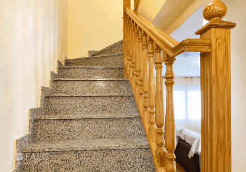Treppe zum ersten Stock