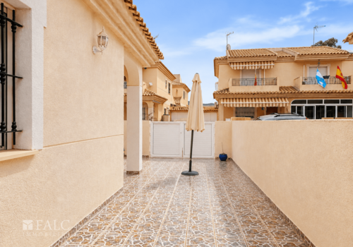 Terrasse / Parkplatz