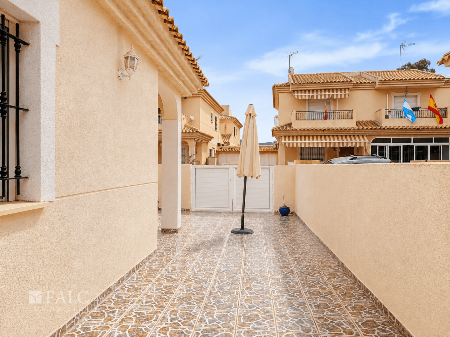 Terrasse / Parkplatz