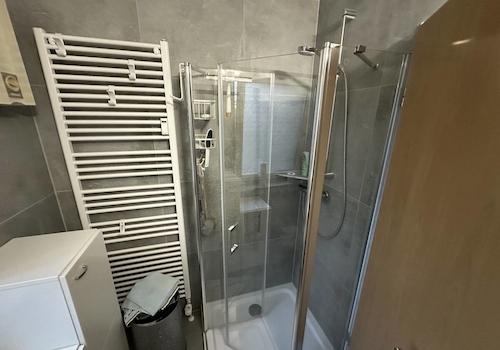 Bad mit Dusche