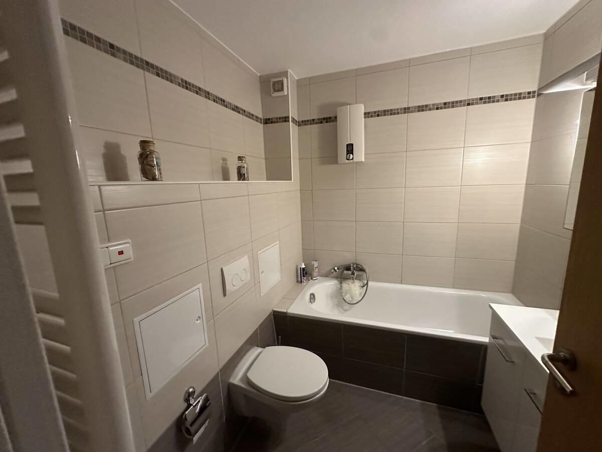 Bad II mit Wanne