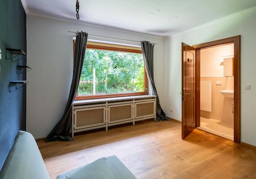 Zimmer 2 EG