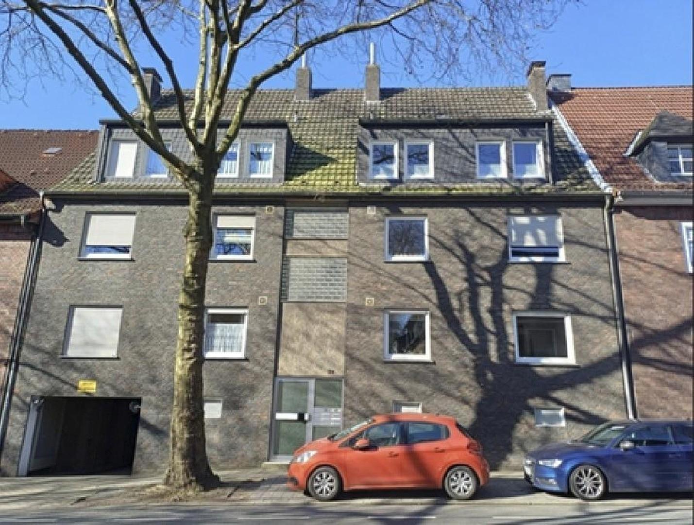 Mehrfamilienhaus 