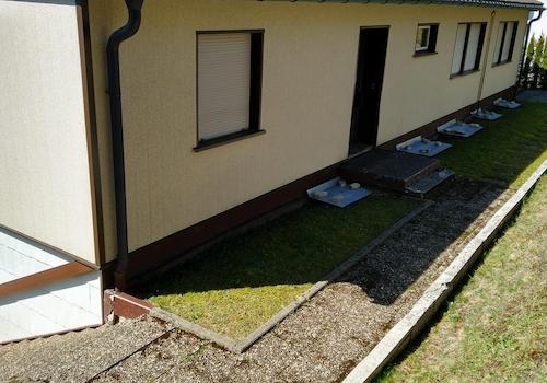 Terrasse hinter dem Haus