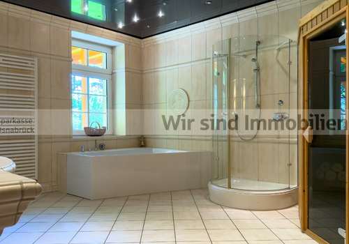 Badezimmer mit Sauna Wohnung 1