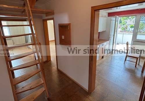 Flur und Treppe zum Dachboden